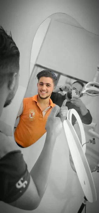 مريض في العيادة بعد العلاج