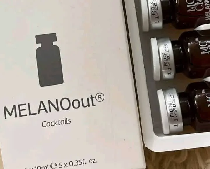 عبوات MELANOout cocktail من MCCM